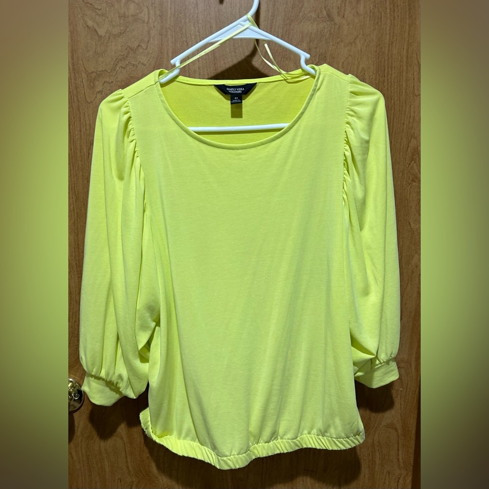 Simply Vera Vera Wang fluorescent Yellow shirt size M